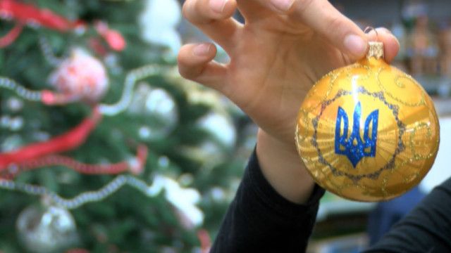 У херсонських волонтерів народилася новорічно-патріотична іграшкова ідея