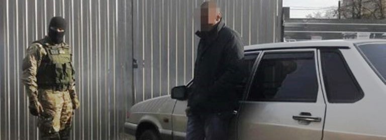 СБУ задержала своего сотрудника, торговавшего секретной информацией