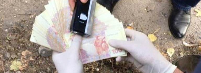 В Херсоне на взятке задержан чиновник Минобороны. Подробности В Херсоне на взятке задержан чиновник Минобороны. Подробности