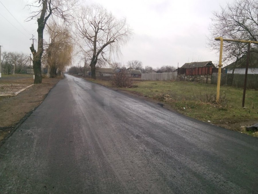 Перша на Херсонщині об’єднана громада вже може дозволити собі нові дороги Перша на Херсонщині об’єднана громада вже може дозволити собі нові дороги