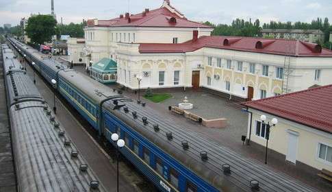 «Укрзалізниця» массово сокращает рейсы.