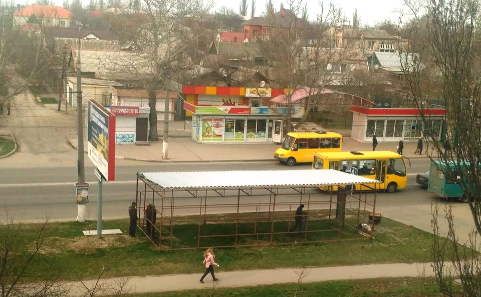 В Херсоне законный-незаконный МАФ продолжает строится В Херсоне законный-незаконный МАФ продолжает строится