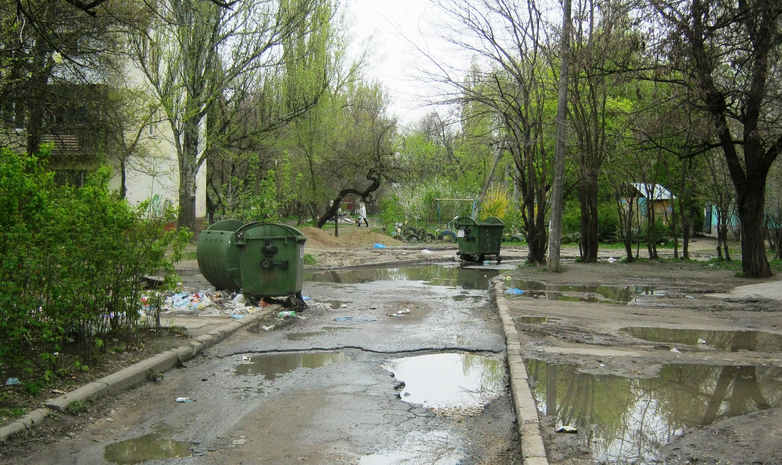 За херсонским мусором начали следить