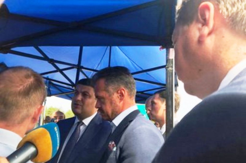 Цьогоріч на Херсонщині буде здано 27 км відремонтованих доріг - Гройсман Цьогоріч на Херсонщині буде здано 27 км відремонтованих доріг - Гройсман
