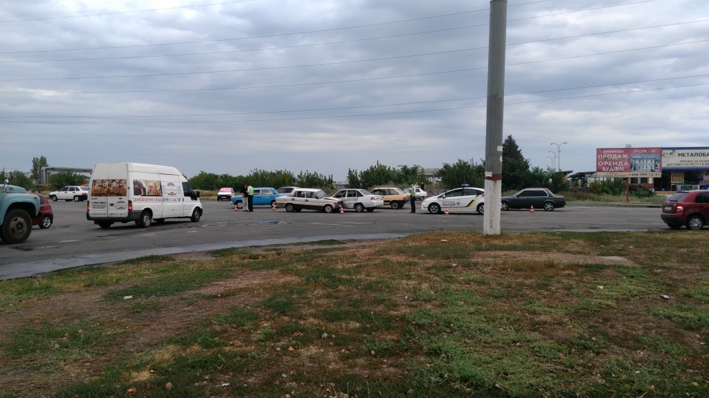 Утреннее ДТП в Херсоне очередной раз доказало необходимость установки светофора в районе ТРЦ 