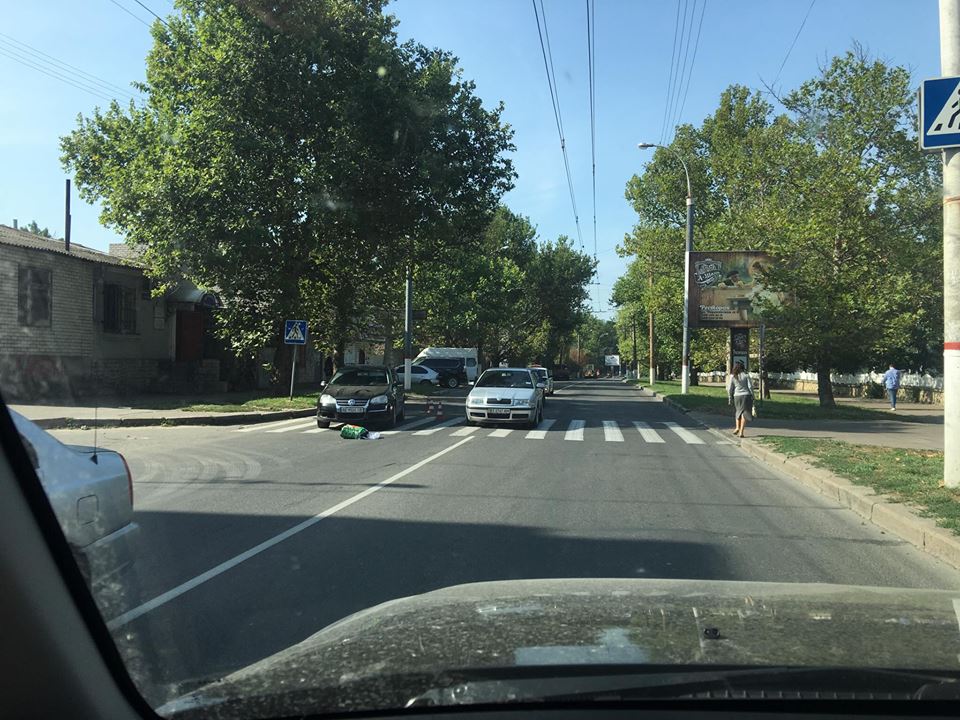 В Херсоне ДТП - человека сбили на пешеходном переходе