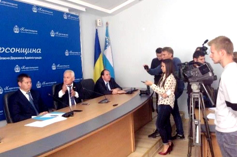 Депутати ВР від Херсонщини звернуться до уряду по кошти для проблемних будинків