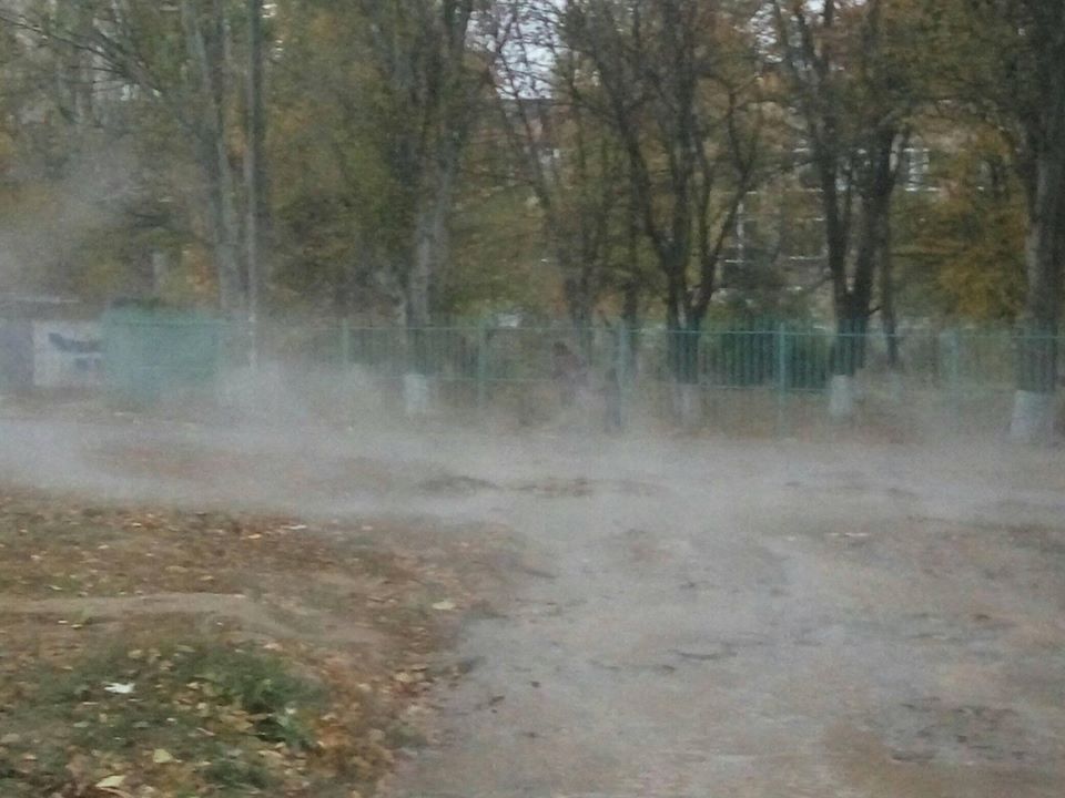 С началом отопительного сезона Херсон превращается в город гейзеров (фотофакт)