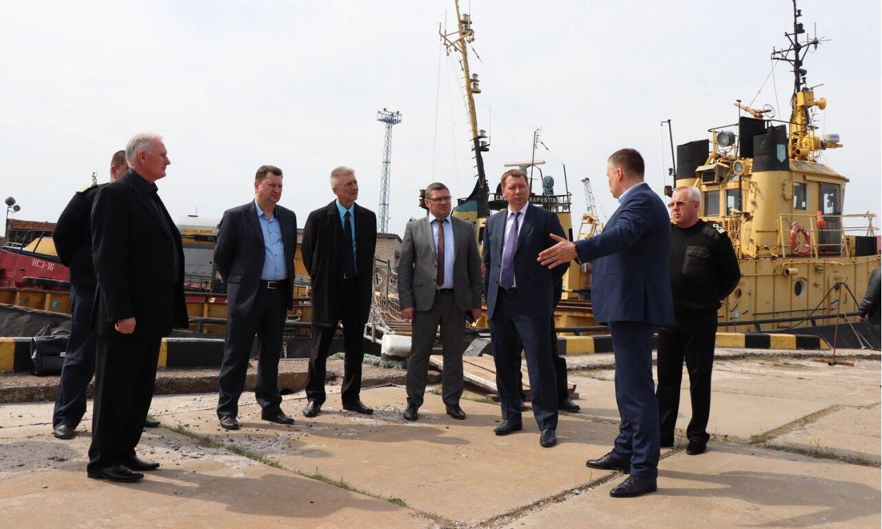 Губернатор Херсонщини представив нового директора Скадовського морсього торгівельного порта