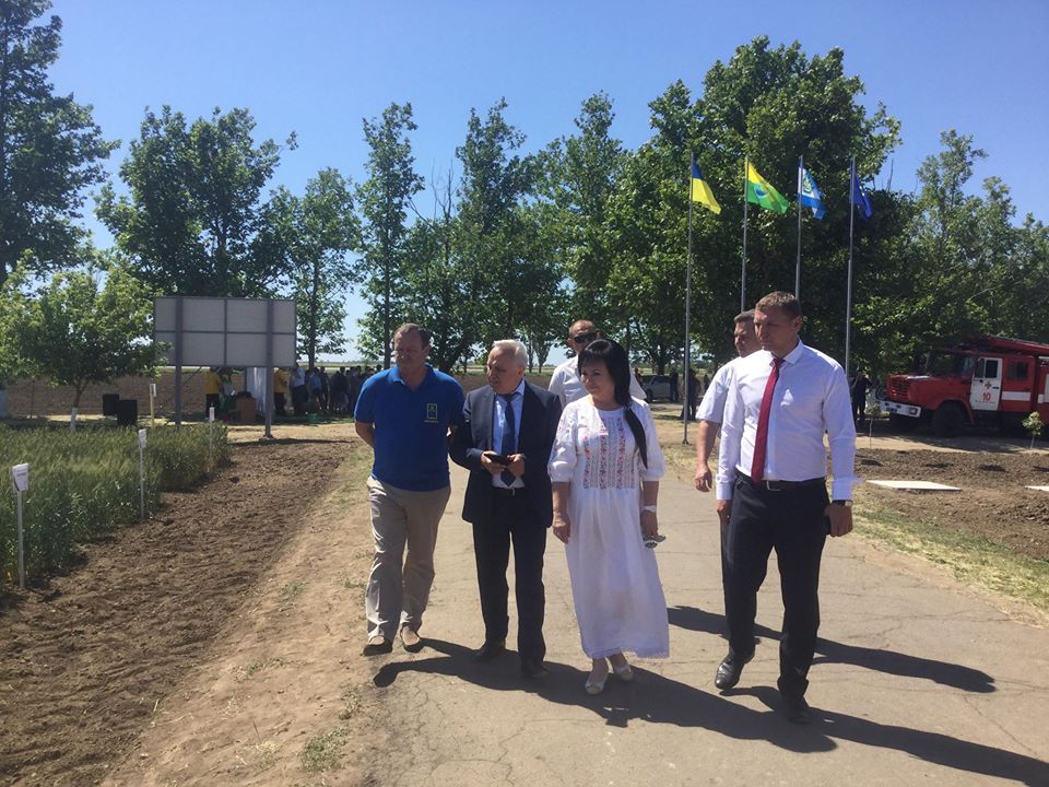 Понад півтисячі гостей з різних регіонів України - сьогодні на Херсонщині відзначають День поля