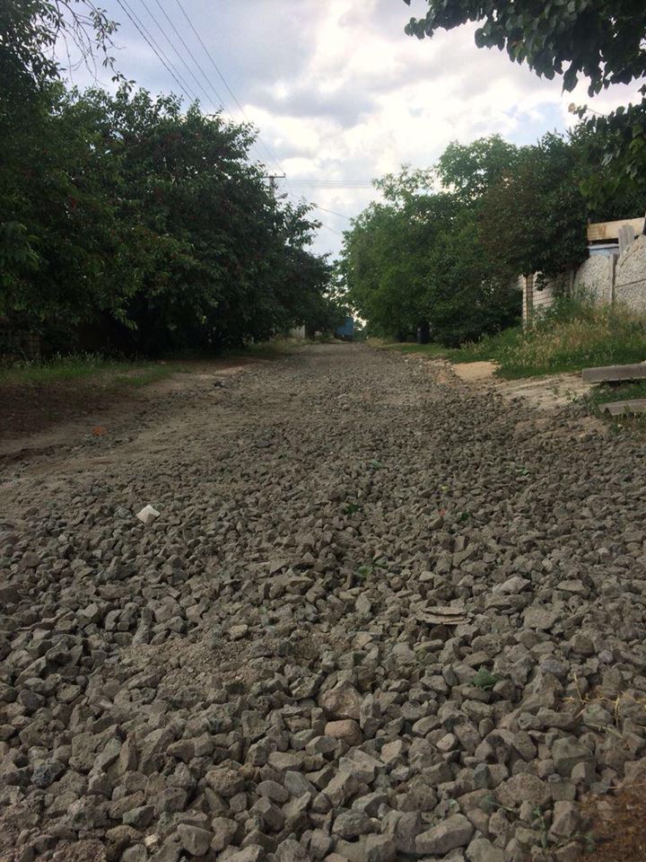 Антонівка в роботі - ремонт доріг продовжується (фото)
