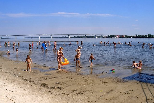 На офіційних пляжах Херсонщини вода відповідає санітарним нормам На офіційних пляжах Херсонщини вода відповідає санітарним нормам