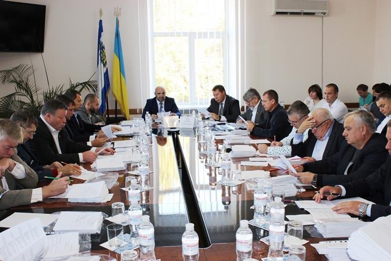 У п'ятницю херсонські депутати розглянуть  52 питання