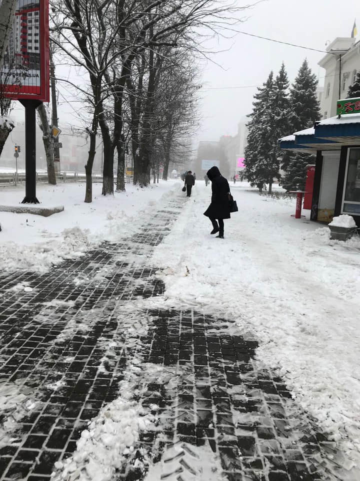 Чи вистачить на всіх херсонців солі та піску