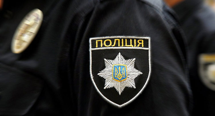 14-річна херсонка вирішила жити своїм життям - матір та ювенальні поліцейські не погодилися