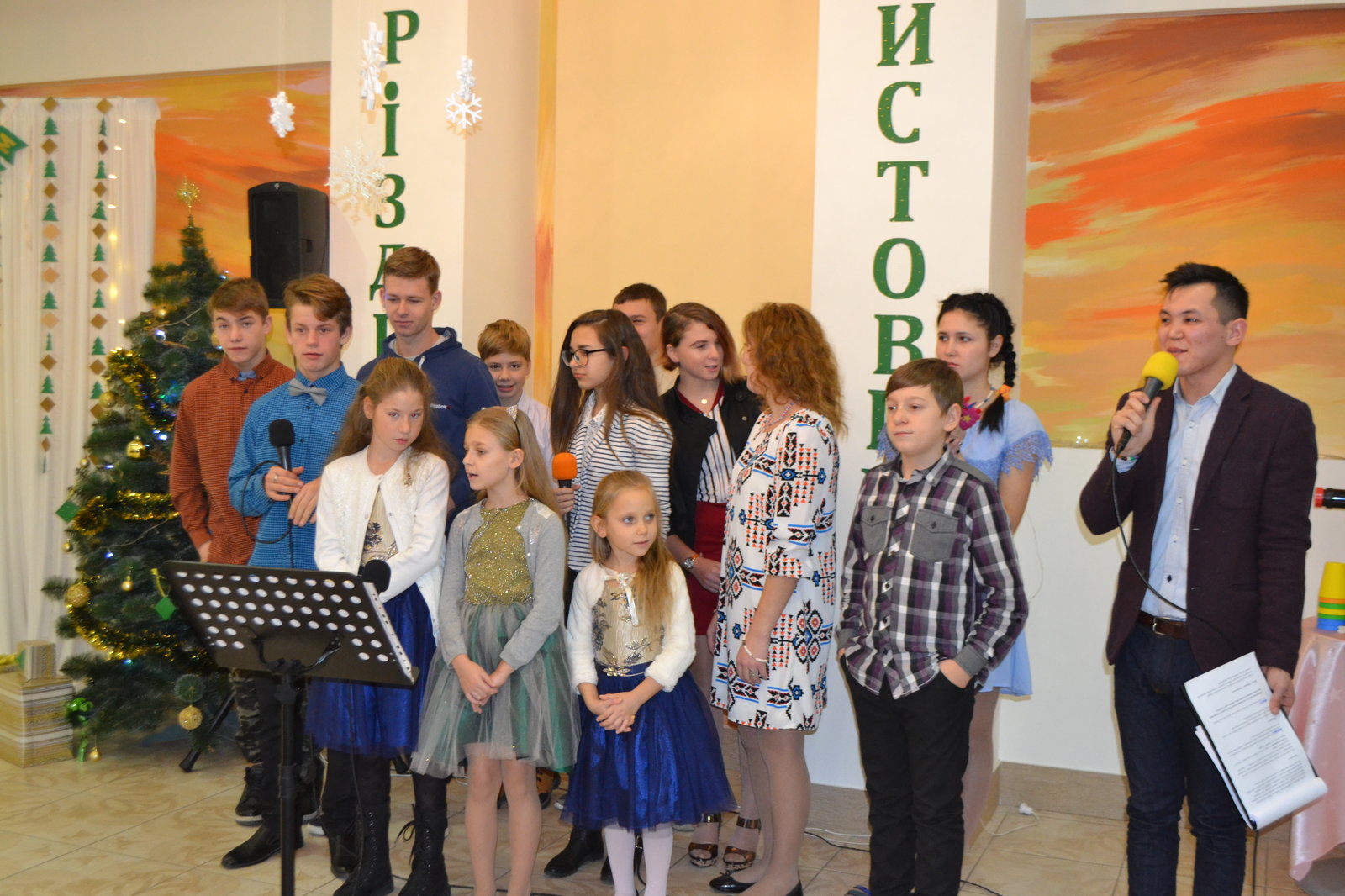 Різдвяна казка для маленьких херсонців від благодійного фонду 