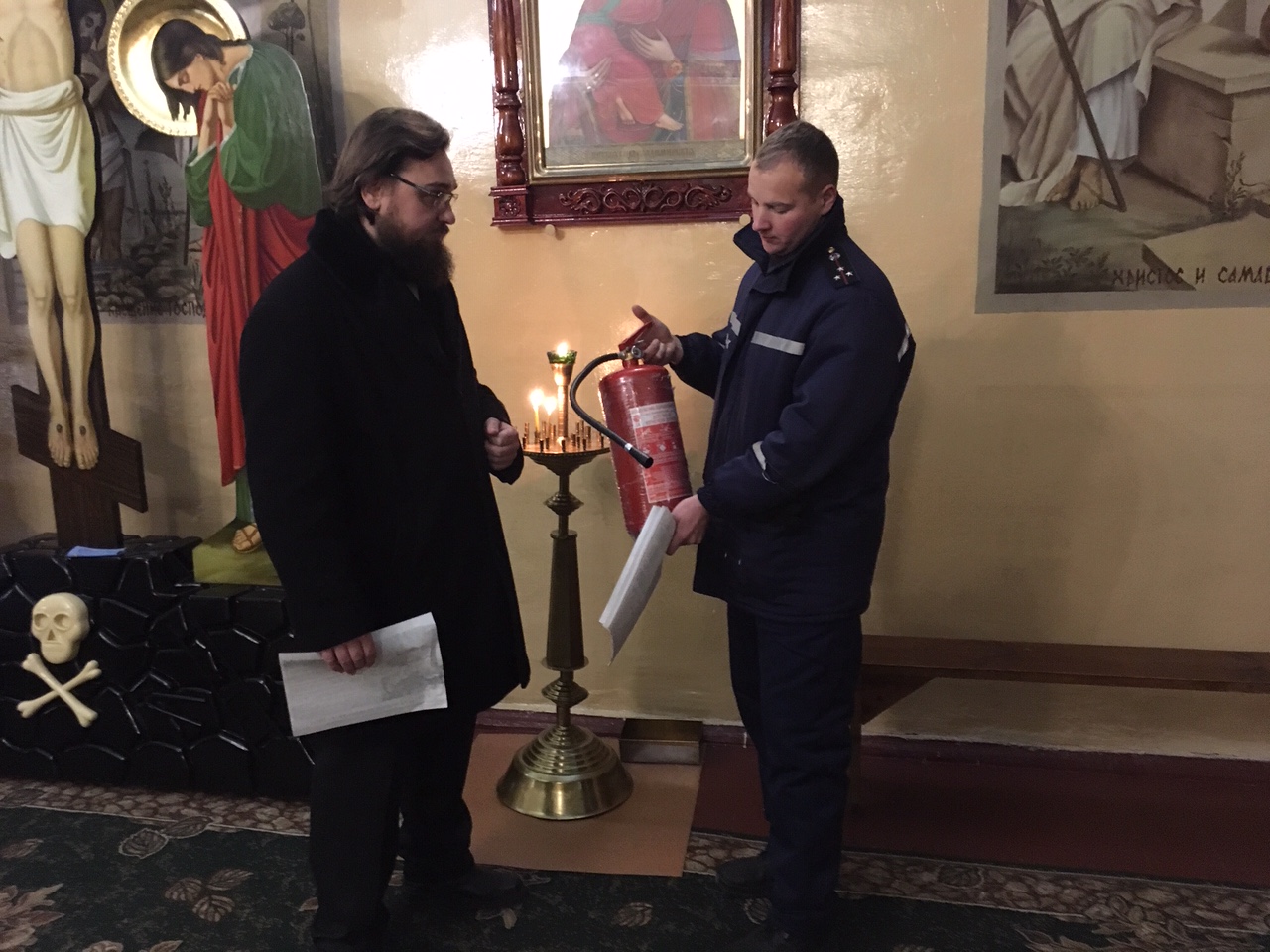 Херсонські рятувальники готуються до Різдва Христового (ФОТО) Херсонські рятувальники готуються до Різдва Христового (ФОТО)