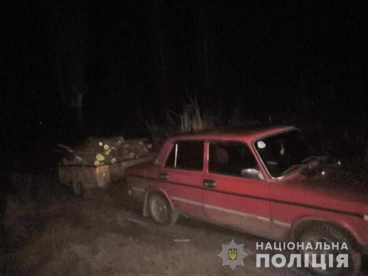 На Херсонщині поліцейські виявили родину лісових браконьєрів (ФОТО) На Херсонщині поліцейські виявили родину лісових браконьєрів (ФОТО)