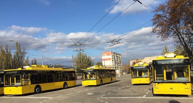 Херсонська міськрада підтримала тролейбусну угоду - в залі звучали і Херсонська міськрада підтримала тролейбусну угоду - в залі звучали і