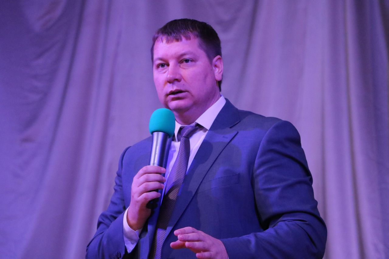Андрій Гордєєв відкрив освітньо-інвестиційний форум у Херсоні Андрій Гордєєв відкрив освітньо-інвестиційний форум у Херсоні