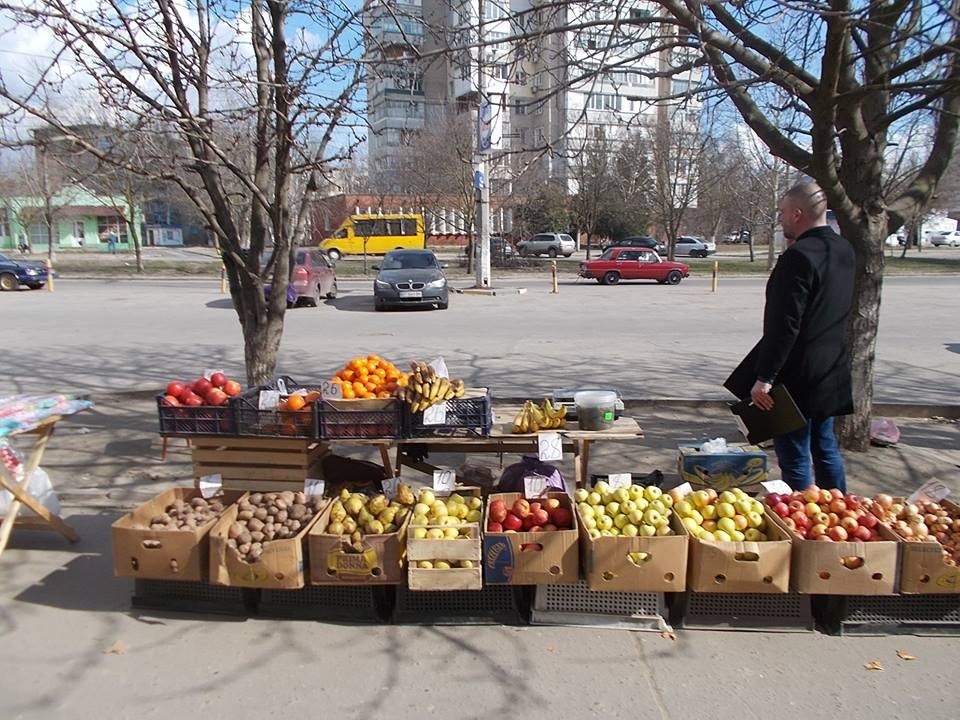 В Херсоне йде боротьба с  несанкціонованою торгівлею (ФОТО)