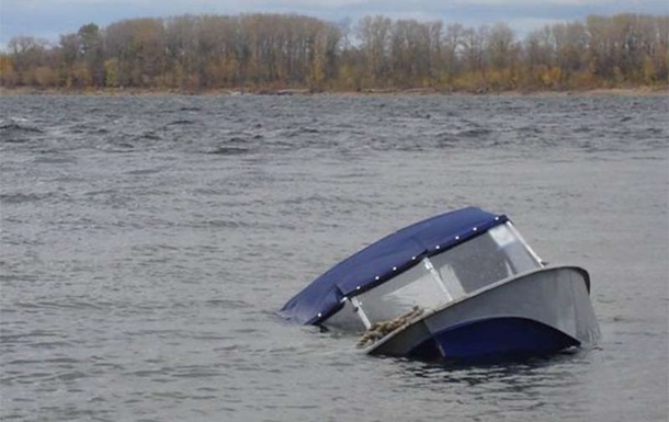 Водолазы нашли тело рыбака, пропавшего на Днепре