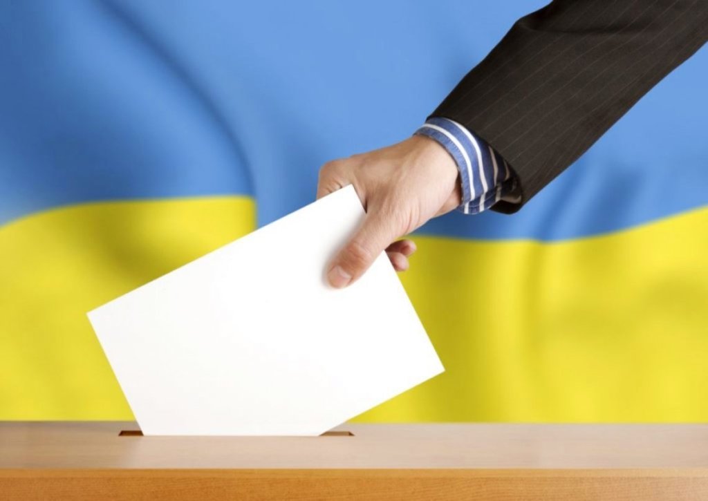 У 186 окрузі на Херсонщині станом на 11 годину - явка близько 20%