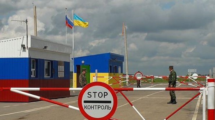 Херсонская миграционная служба выдворила из страны 215  иностранцев