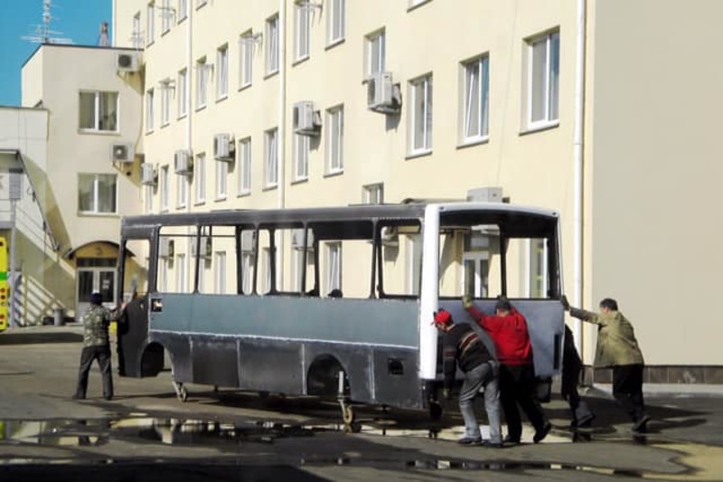 Херсону по завышенной цене покупают автобусы, не пользующиеся популярностью в стране