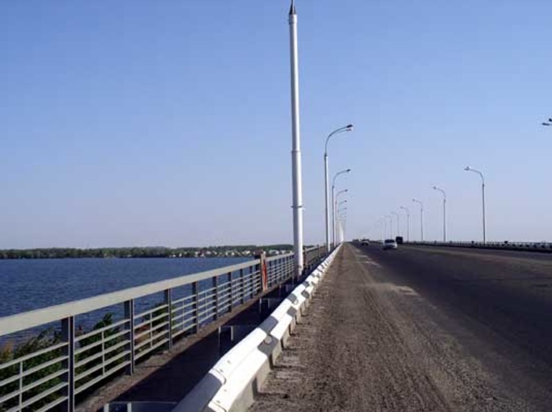 Херсонські патрульні врятували життя самогубцю Херсонські патрульні врятували життя самогубцю