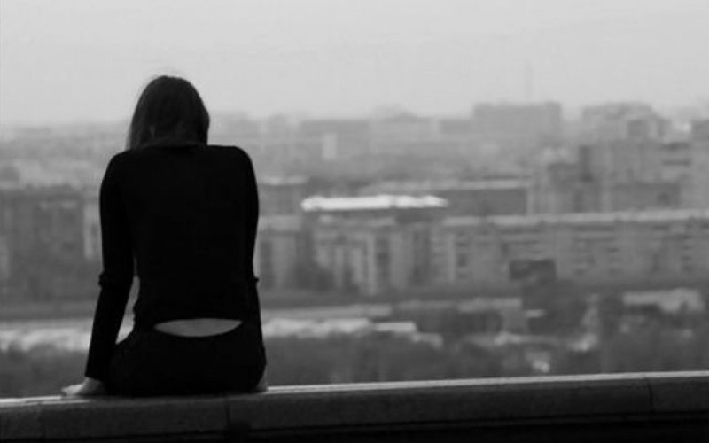 Херсонские полицейские выяснили причину попытки суицида 15-летней школьницы