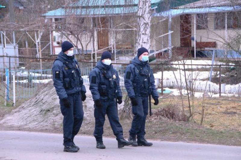 Полицейских Херсона оденут в маски из-за коронавируса