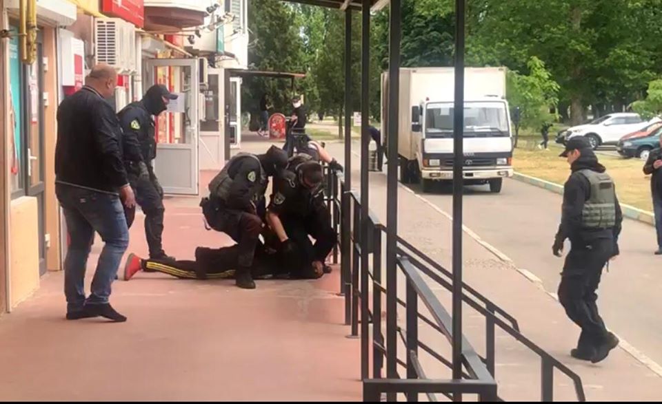 Підпал місцевої прокуратури на Херсонщині: зловмиснику повідомлено про підозру