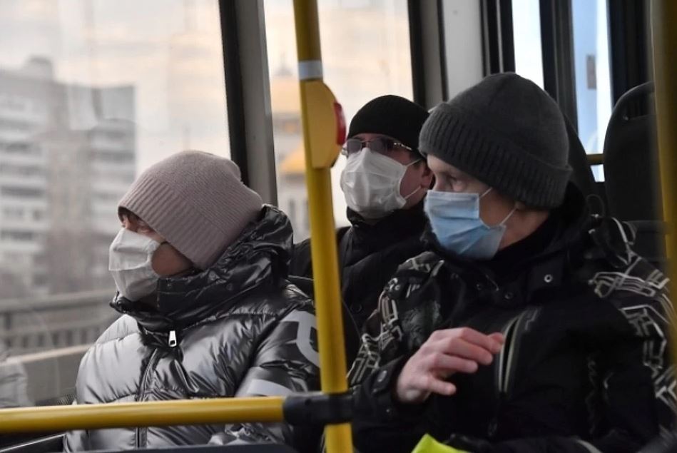 Пассажиры без защитных масок подводят 