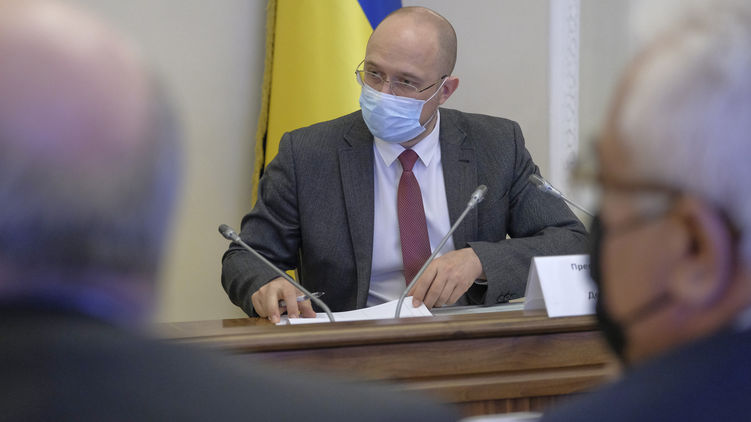 Рост тарифов и рабочие места дворников: Кабмин представил программу по восстановлению экономики