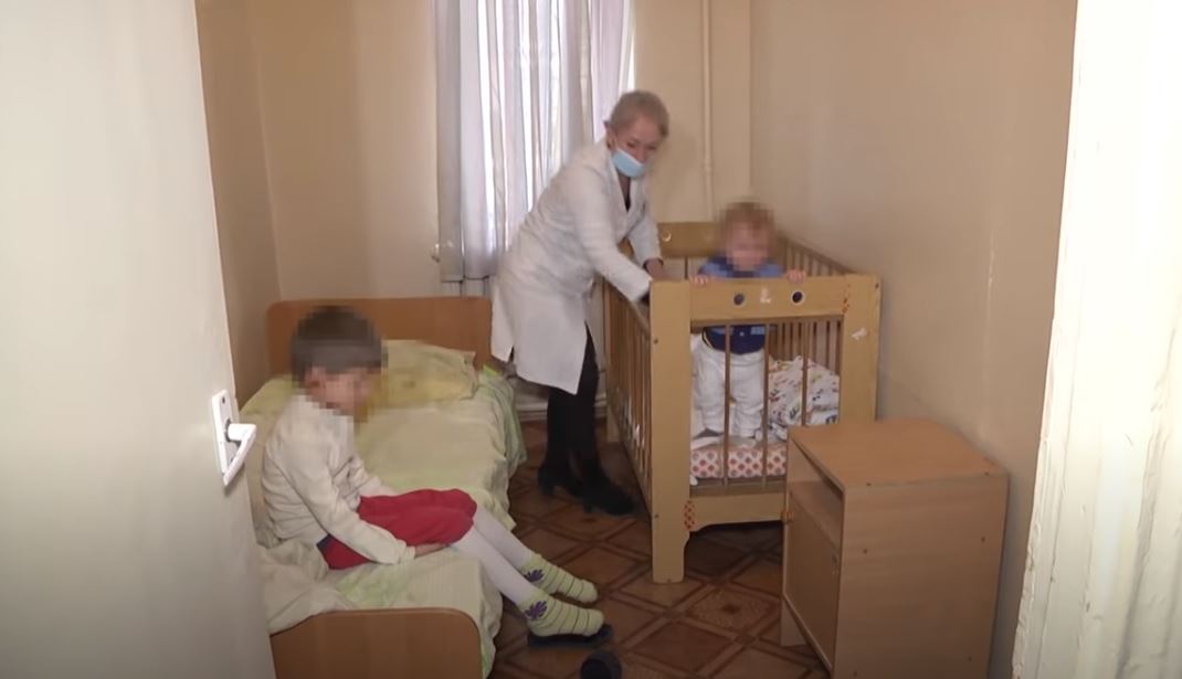 У Херсоні жінці, яка народила п'яту дитину заради соцвиплат, запропонували стерилізацію