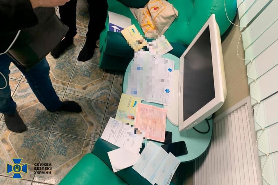 У Херсоні постануть перед судом фальшувальники результатів досліджень на COVID-19