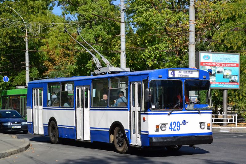 У Херсоні змінили рух двох тролейбусних маршрутів