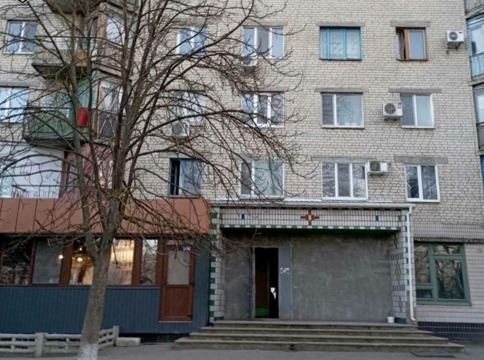 В Херсоне общежитие за долги отключили от энергоснабжения